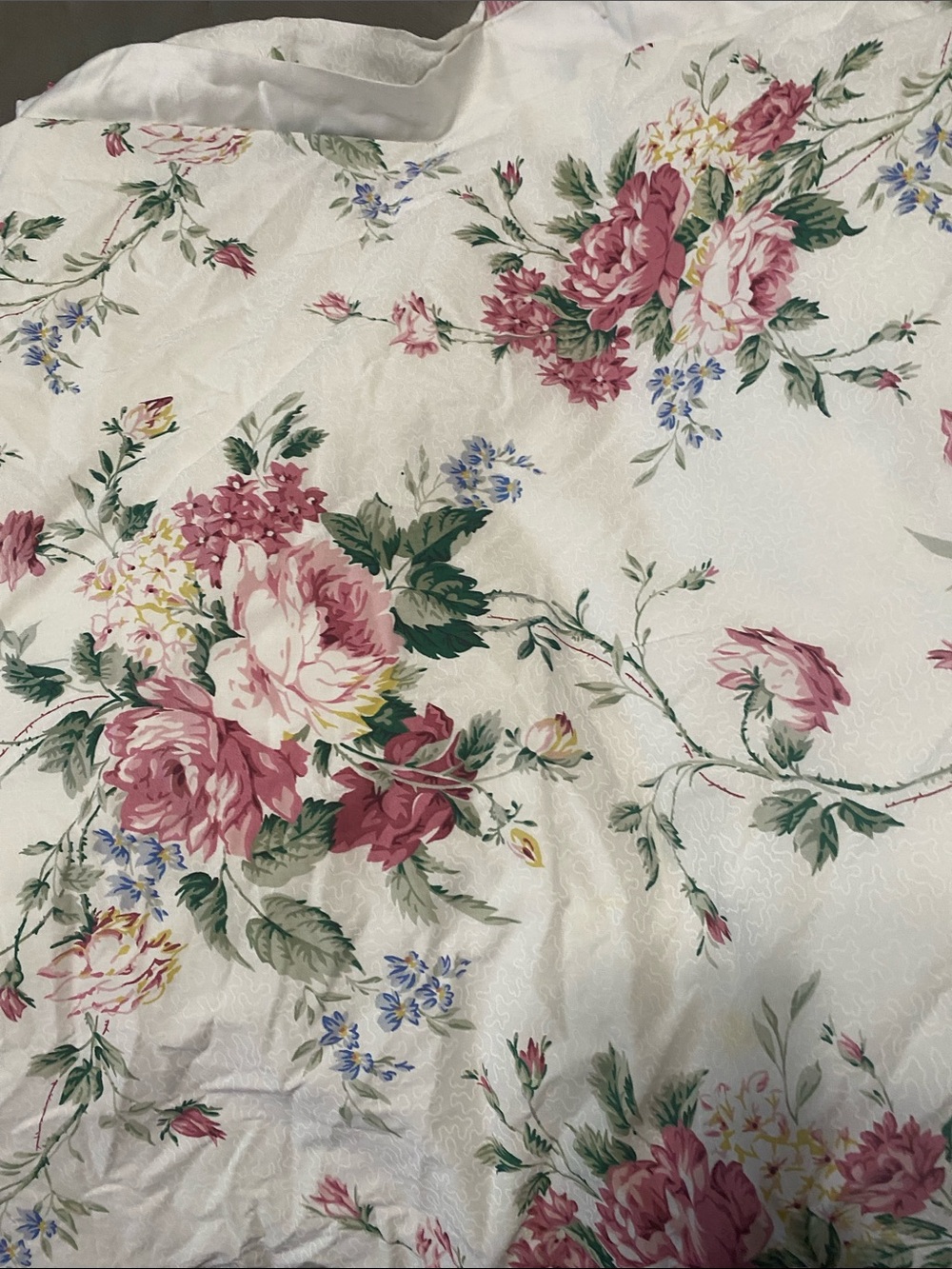 Vintage Waverly Floral Rose Print Valance approximately 150 by 48 inches